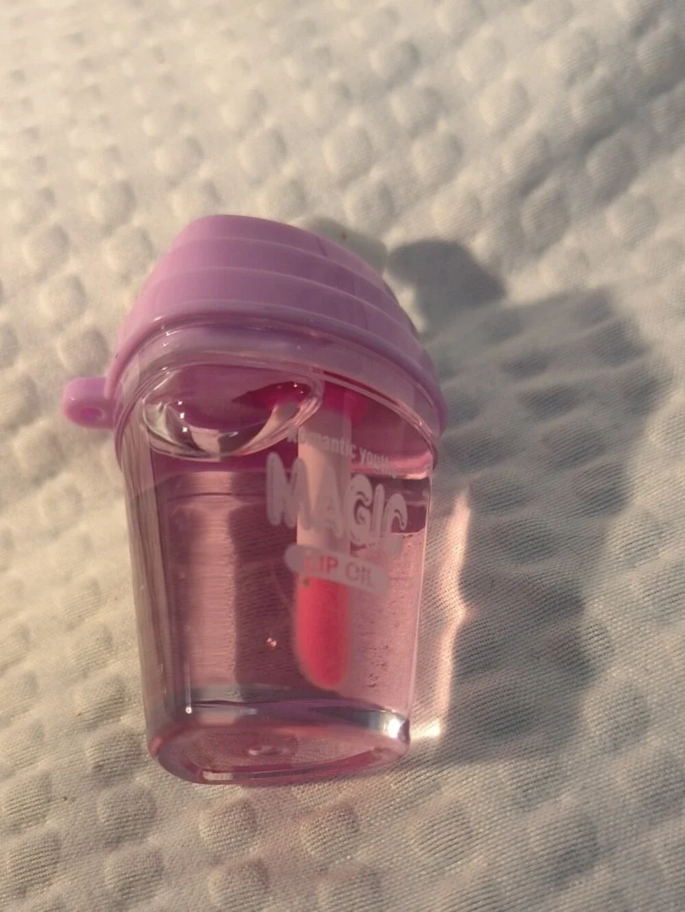 Magic Lip Oil Cup Shaped Lip Gloss -